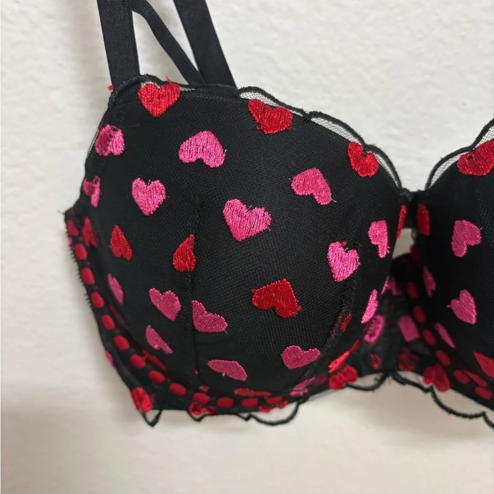 Victoria's Secret Angels Black and Pink,Red Heart Bra Size 32DDD Embroidered